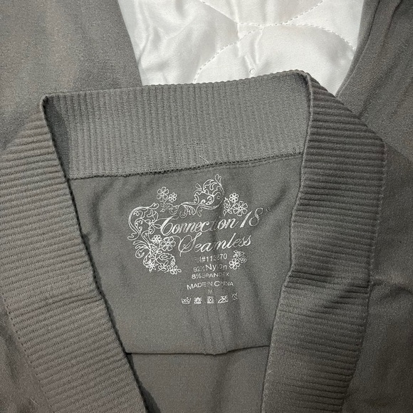 gorgeous Y2K coquette grey gem lace  tights - Picture 3 of 3